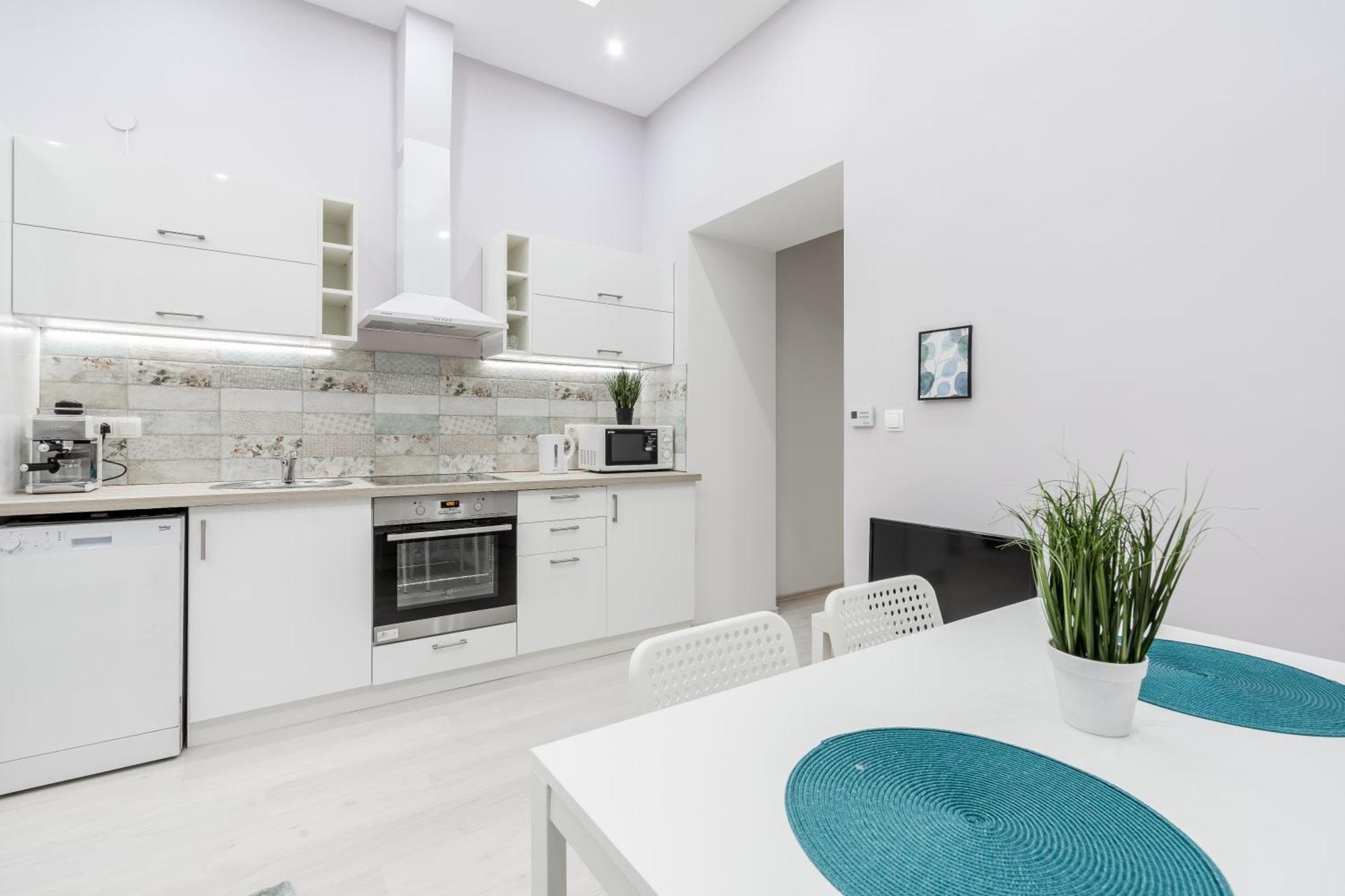 Cozy 2 Bedroom 2 Bathroom Apartment In The City Centre Будапеща Екстериор снимка